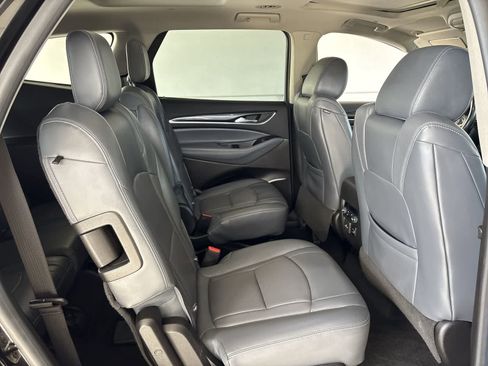 Used 2018 Buick Enclave Premium image 12