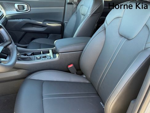 New 2026 Kia Sorento S FWD image 16