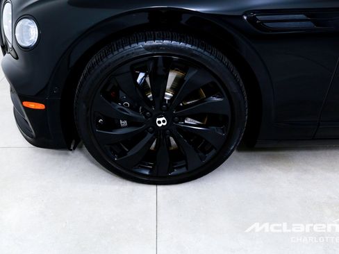 Used 2021 Bentley Flying Spur W12 image 32