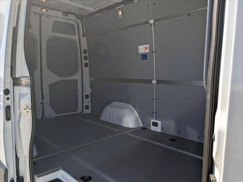 Used 2025 Mercedes-Benz Sprinter 2500 image 14