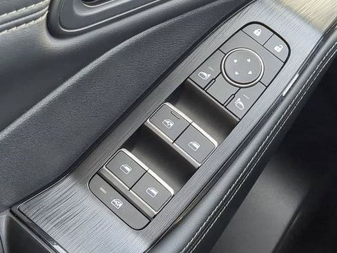 Certified 2025 Nissan Rogue SL w/ Tech Package FWD image 24