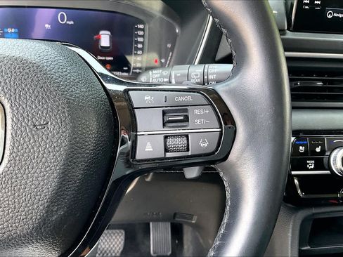 Used 2023 Honda Pilot Elite image 23