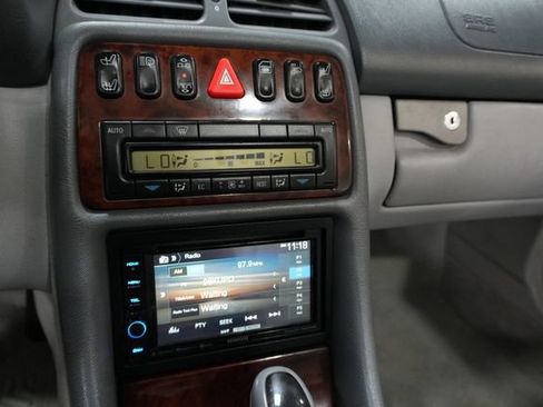 Used 2002 Mercedes-Benz CLK 320 Cabriolet w/ K4 Opt Pkg image 23