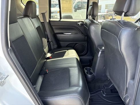 Used 2017 Jeep Compass Latitude image 25