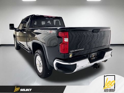 Used 2023 Chevrolet Silverado 2500 LTZ w/ LTZ Convenience Package II AWD/4WD image 9