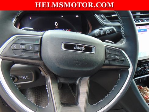 Certified 2024 Jeep Grand Cherokee L Limited w/ Luxury Tech Group II image 20