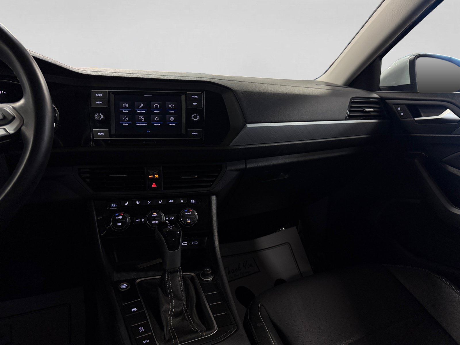 Used 2023 Volkswagen Jetta SE FWD image 19