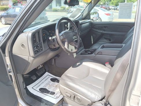 Used 2004 Chevrolet Silverado 1500 LT RWD image 6
