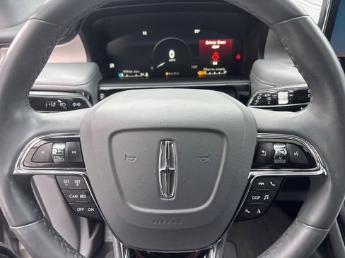 Certified 2022 Lincoln Nautilus Reserve w/ Cargo Utility Package image 16