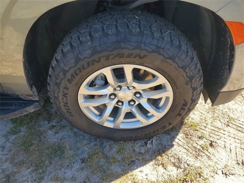 Used 2024 Chevrolet Tahoe LT image 6