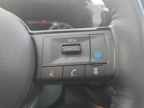 Used 2022 Nissan Pathfinder Platinum w/ Cargo Package image 20