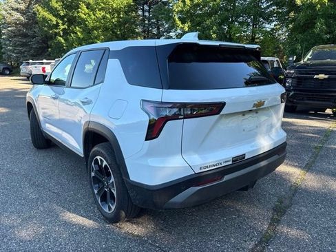 Used 2025 Chevrolet Equinox LT AWD/4WD image 4