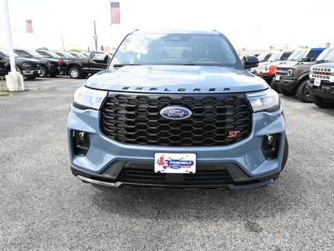 New 2026 Ford Explorer ST w/ Sun And Sound Package AWD/4WD image 10