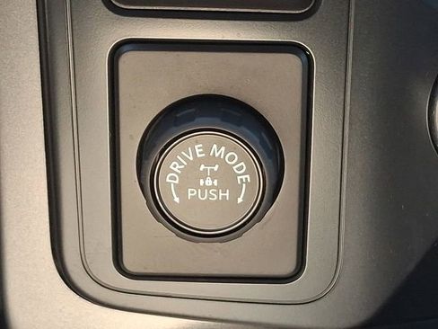 Used 2021 Ford F150 XLT w/ Equipment Group 302A High RWD image 26