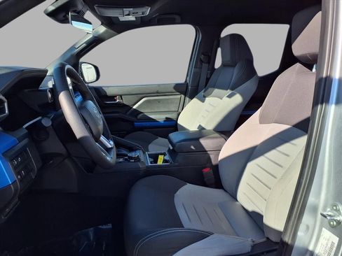 Used 2025 Toyota Tacoma SR5 image 21