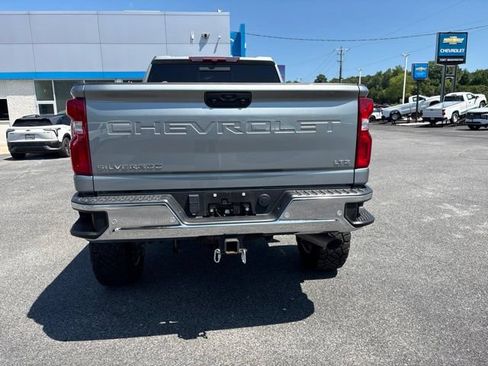 Used 2024 Chevrolet Silverado 2500 LTZ w/ LTZ Convenience Package AWD/4WD image 4