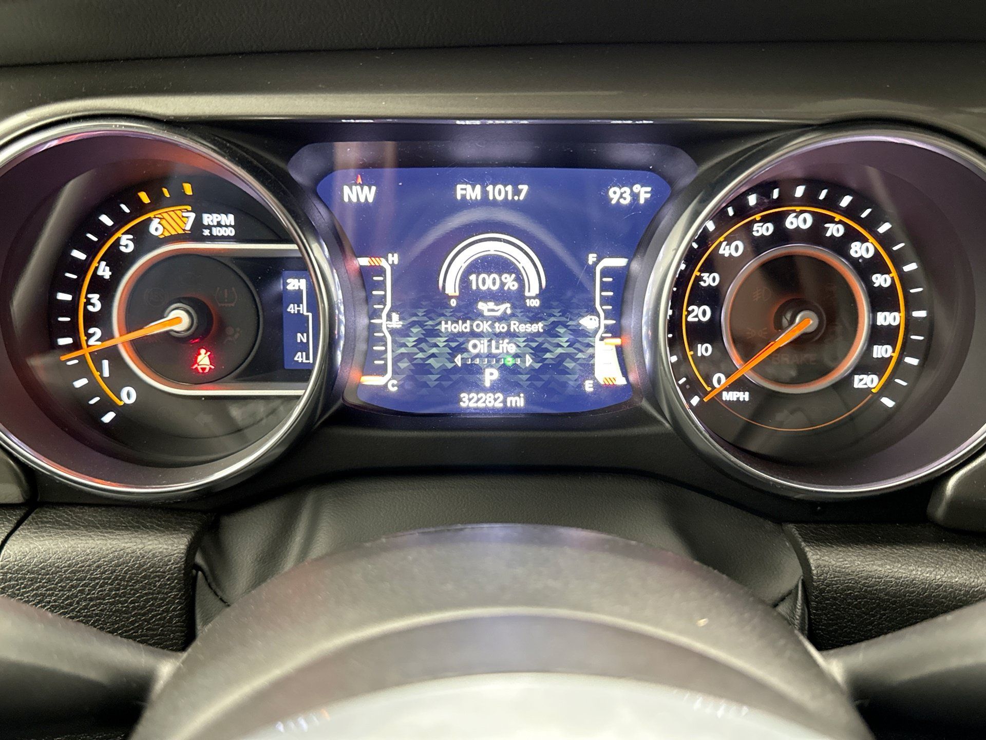 Used 2023 Jeep Wrangler Unlimited Sahara w/ Cold Weather Group AWD/4WD image 13