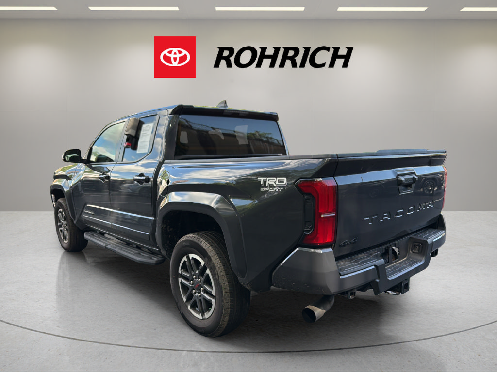 Used 2024 Toyota Tacoma TRD Sport AWD/4WD image 8