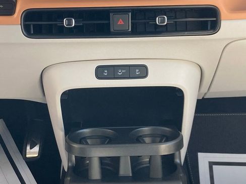 Used 2025 Volkswagen ID. Buzz 1st Edition AWD/4WD image 20