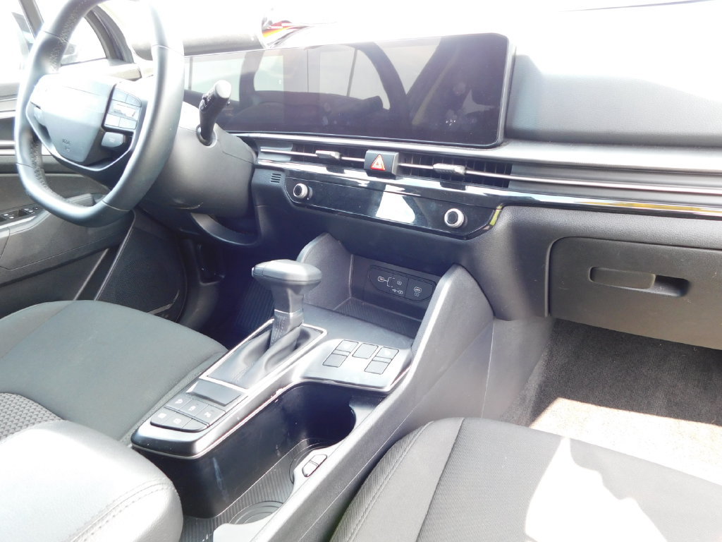 Used 2026 Kia Sportage LX w/ LX Convenience Package AWD/4WD image 18
