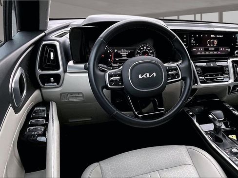 Used 2022 Kia Sorento SX AWD/4WD image 8