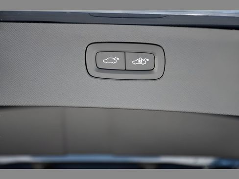 Certified 2023 Volvo XC90 B6 Ultimate w/ Protection Package Premier AWD/4WD image 26