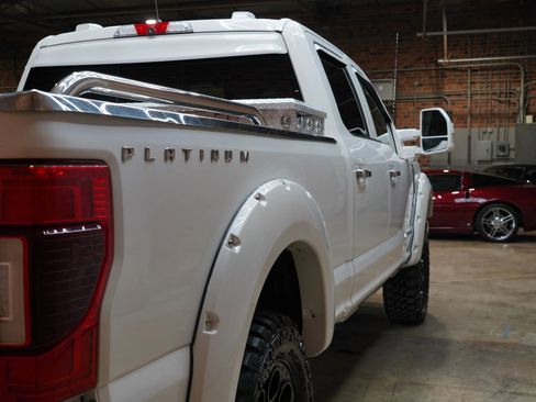 Used 2020 Ford F350 Platinum w/ FX4 Off-Road Package image 15