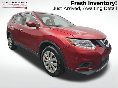 Used 2015 Nissan Rogue S image 1