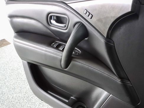 Used 2023 INFINITI QX80 Luxe w/ Cargo Package image 24