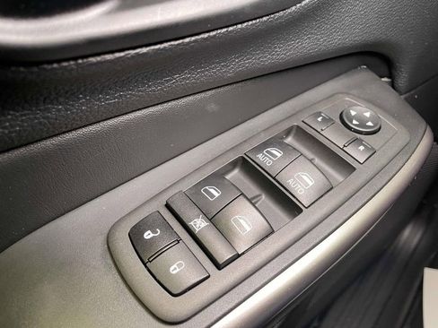 Used 2021 Jeep Cherokee Latitude Lux image 34