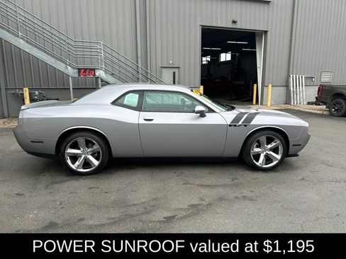 Used 2014 Dodge Challenger R/T w/ Sound Group II RWD image 2