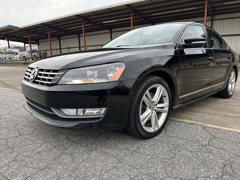 Used 2015 Volkswagen Passat 1.8T SEL Premium FWD image 2