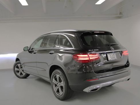 Used 2019 Mercedes-Benz GLC 300 4MATIC image 7