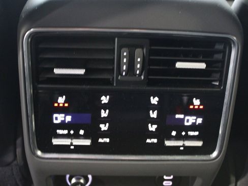 Used 2023 Porsche Cayenne S image 19