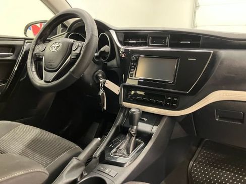 Used 2017 Toyota Corolla iM w/ All-Weather Mat Package FWD image 38