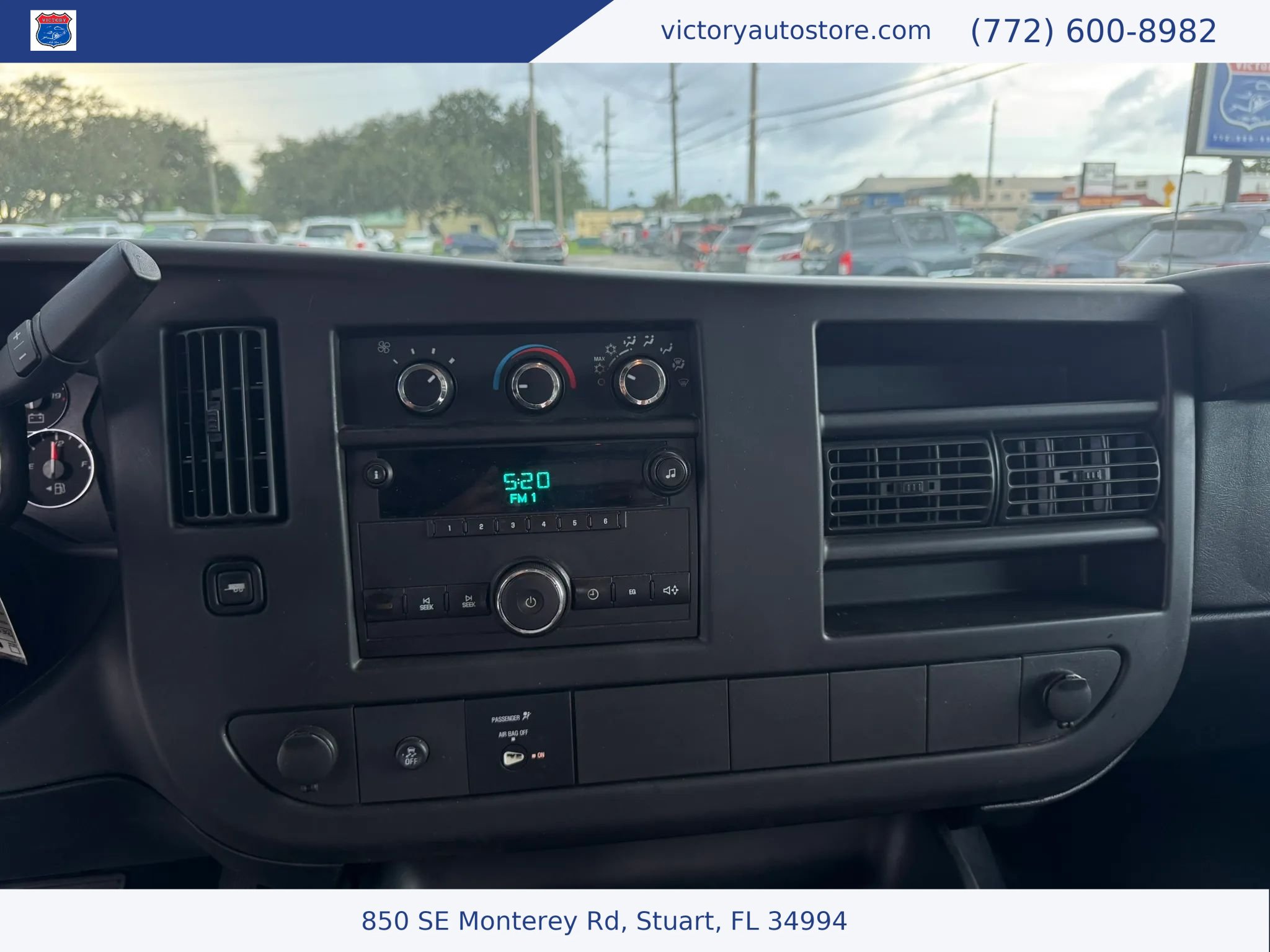Used 2014 GMC Savana 2500 RWD image 22