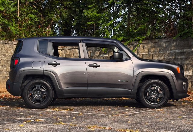 Used 2020 Jeep Renegade Sport FWD image 4