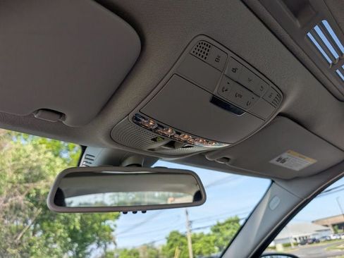 Used 2018 Mercedes-Benz C 300 4MATIC Sedan image 21