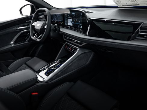 New 2026 Audi SQ5 Premium Plus AWD/4WD image 8