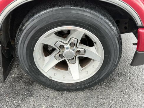 Used 2002 Chevrolet S10 Pickup LS w/ LS Preferred Equipment Group RWD image 9
