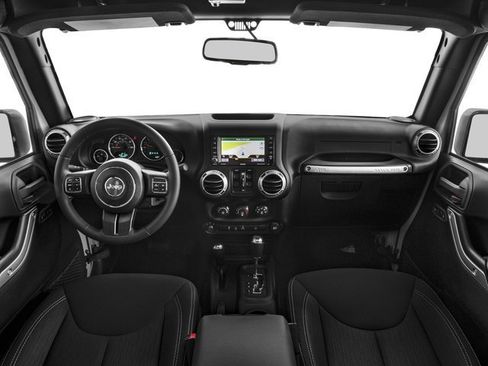 Used 2017 Jeep Wrangler Unlimited Rubicon w/ Connectivity Group AWD/4WD image 11