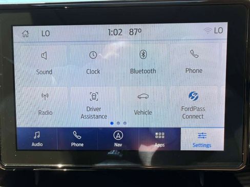 Used 2022 Ford Explorer Limited w/ Equipment Group 301A AWD/4WD image 33