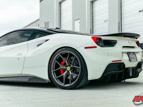 Used 2018 Ferrari 488 GTB RWD image 61