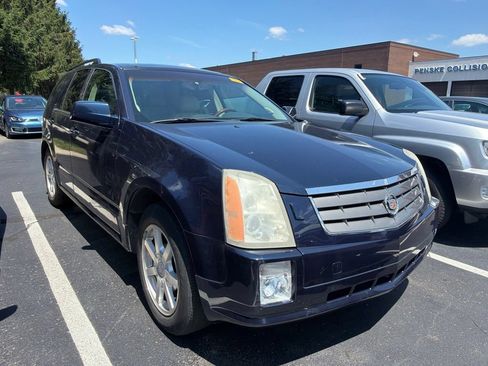 Used 2005 Cadillac SRX w/ Preferred Equipment Group RWD image 4