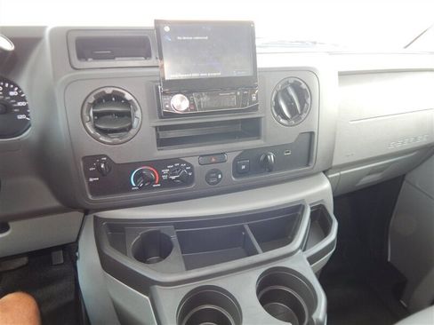 Used 2022 Ford E-450 and Econoline 450 Super Duty w/ Motorhome Prep Package image 24