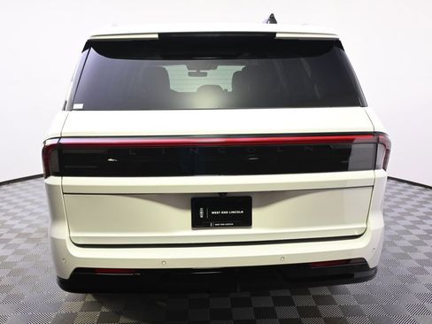 New 2026 Lincoln Navigator L Black Label AWD/4WD image 5