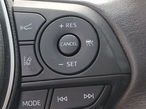 Used 2022 Toyota RAV4 XLE w/ Convenience Package AWD/4WD image 23