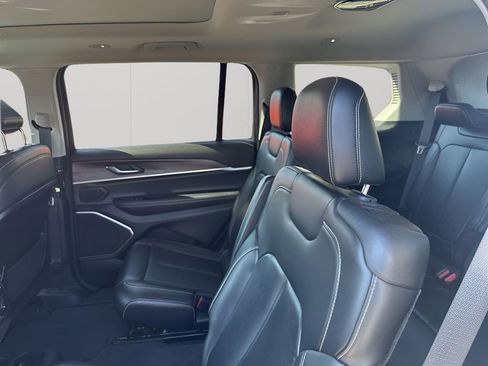 Used 2021 Jeep Grand Cherokee L Limited image 20