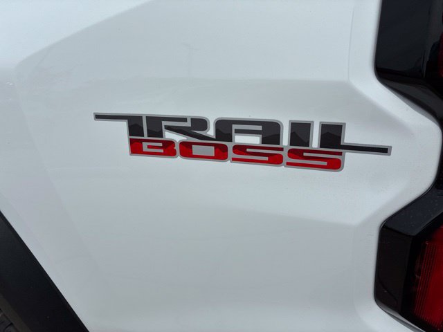 New 2026 Chevrolet Colorado Trail Boss AWD/4WD image 12