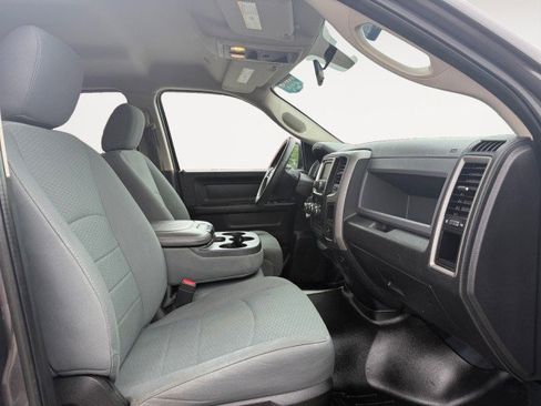 Used 2018 RAM 1500 Express w/ Express Value Package AWD/4WD image 10
